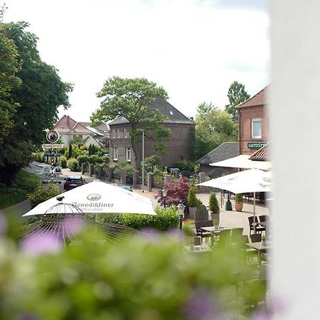 Kolpings-Gaestehaus ฮาเซลลุนเนอ ภายนอก รูปภาพ