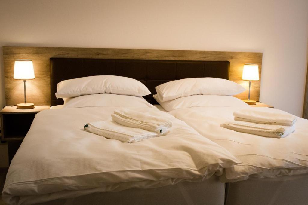 Kolpings-Gaestehaus ฮาเซลลุนเนอ ภายนอก รูปภาพ