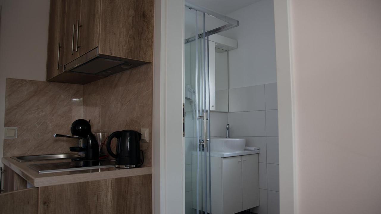 Kolpings-Gaestehaus ฮาเซลลุนเนอ ภายนอก รูปภาพ